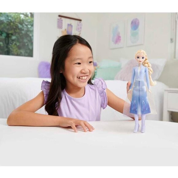 Mattel Disney Frozen Toys Elsa Fashion Doll & Accessory with Signature Look - Picture 2 of 8